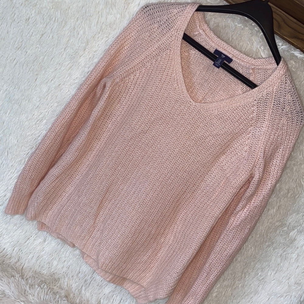 3/25$ GAP Sweater
